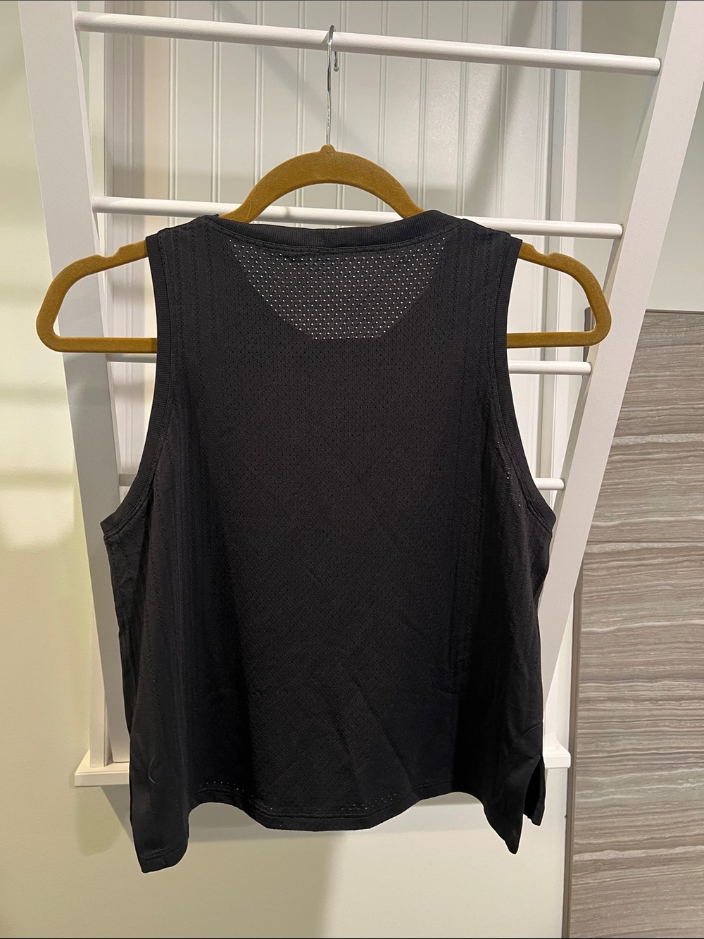Lululemon Train to Be Tank Black 8 - Picture 6 of 7